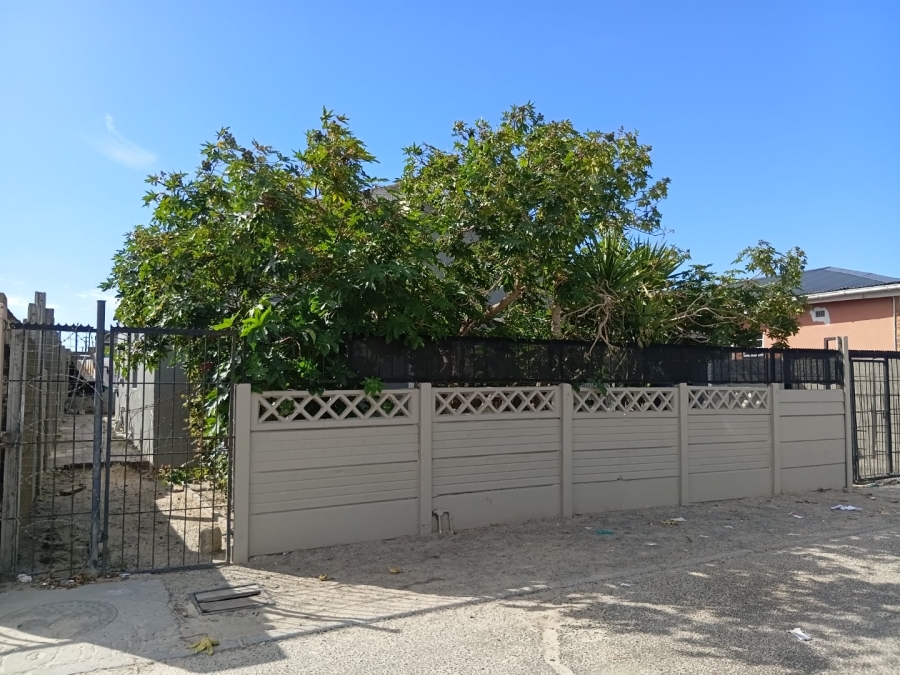 3 Bedroom Property for Sale in Electric City Western Cape